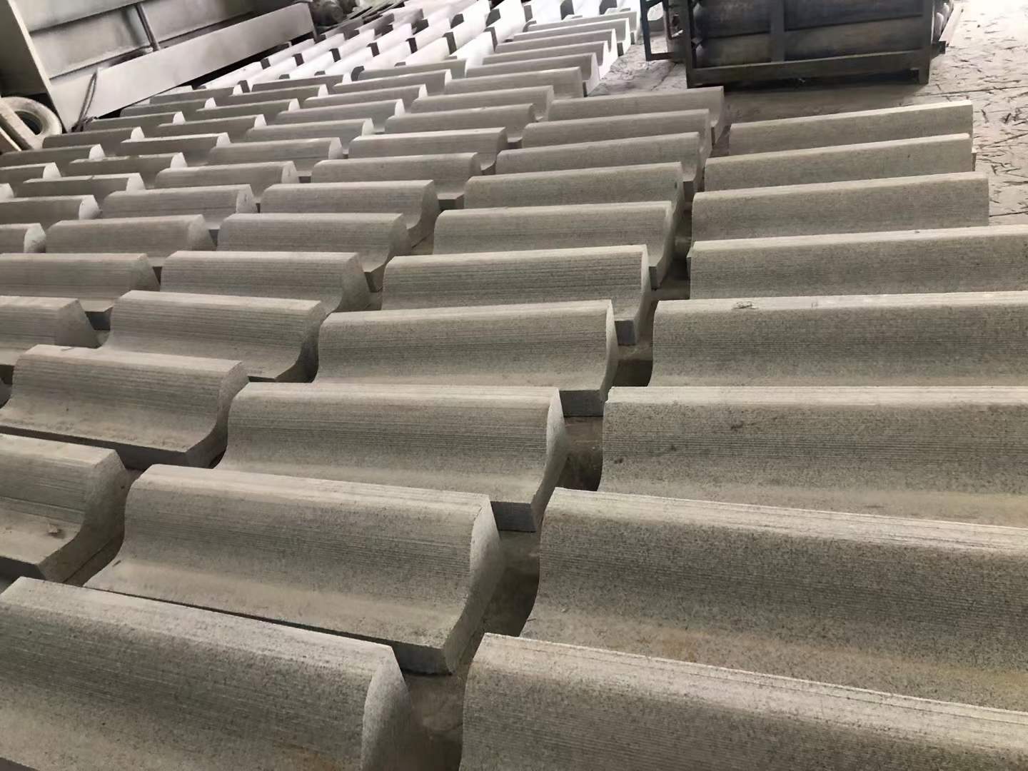 芝麻灰花岗石价格外墙干挂及地铺石材